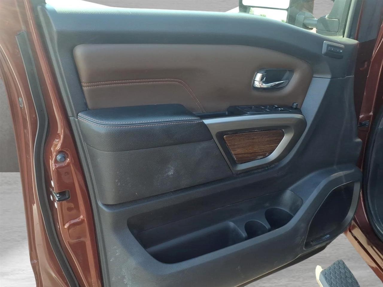 2017 Nissan Titan XD Platinum Reserve - Photo 11