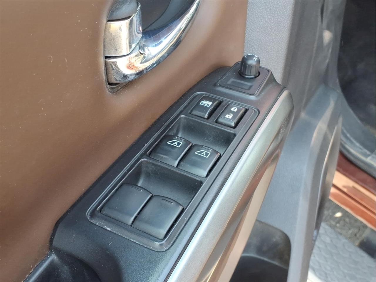 2017 Nissan Titan XD Platinum Reserve - Photo 13