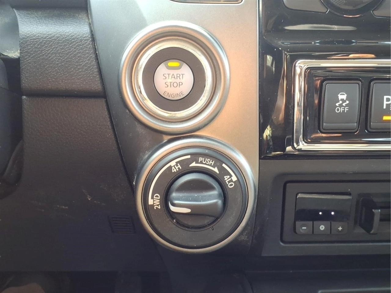 2017 Nissan Titan XD Platinum Reserve - Photo 29