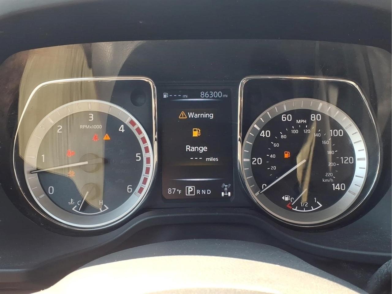 2017 Nissan Titan XD Platinum Reserve - Photo 32