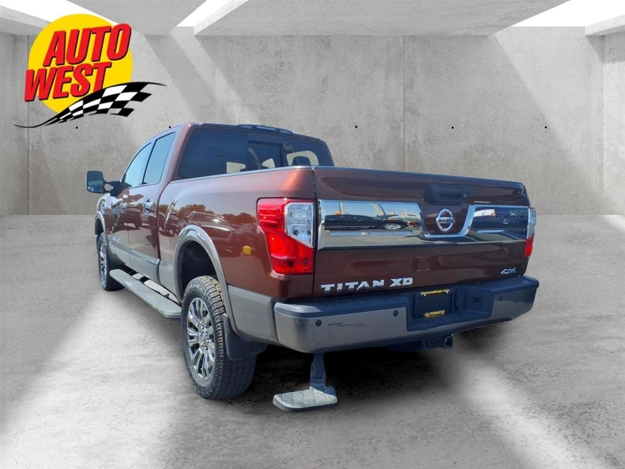 2017 Nissan Titan XD Platinum Reserve - Photo 16