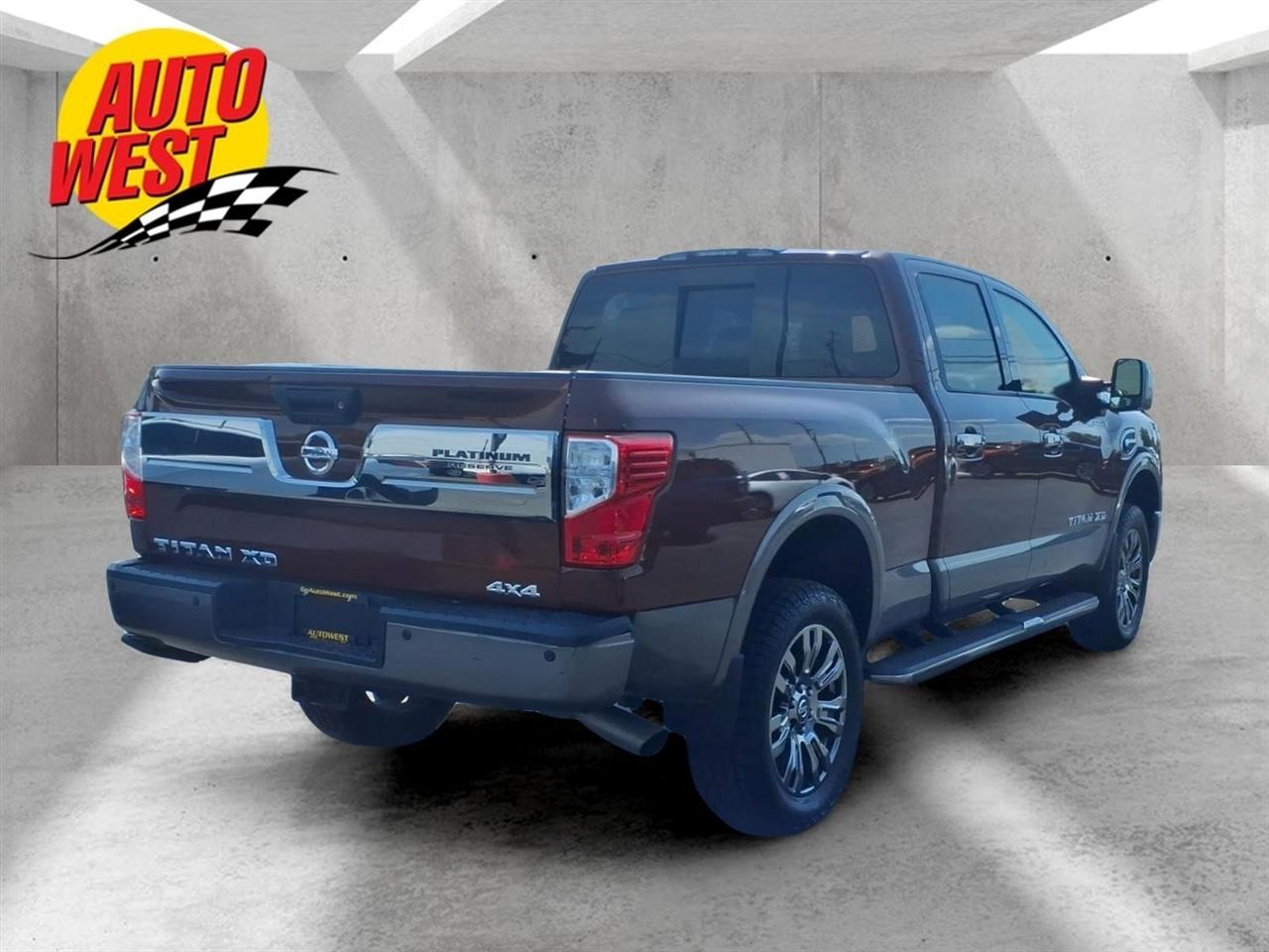 2017 Nissan Titan XD Platinum Reserve - Photo 18