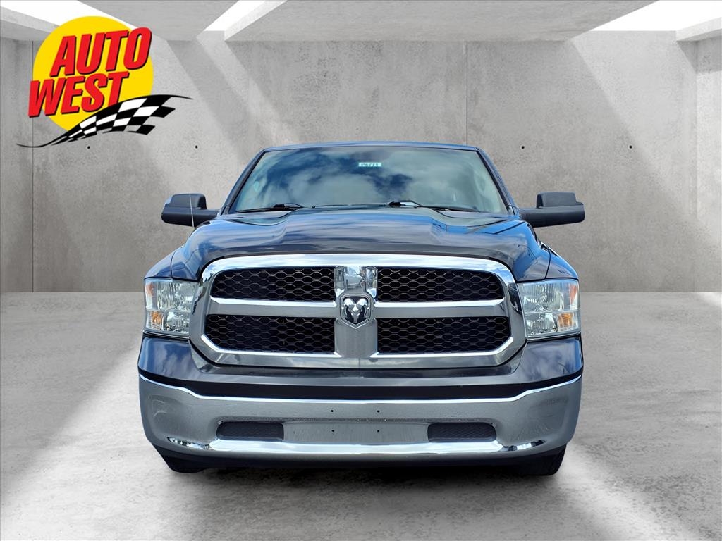 RAM 1500 4WD Crew Cab 149" SLT 2016