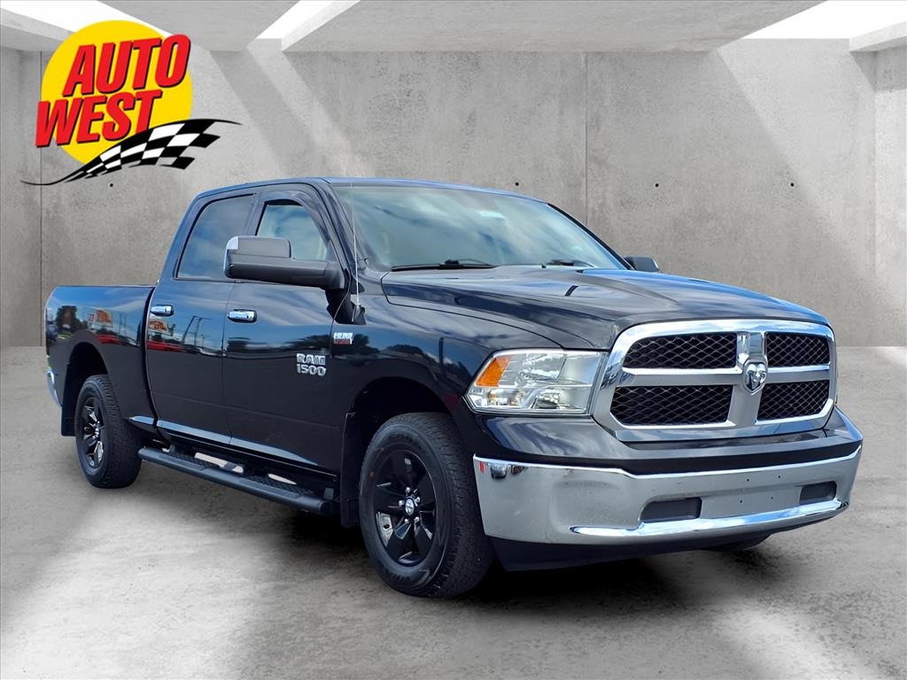 RAM 1500 4WD Crew Cab 149" SLT 2016