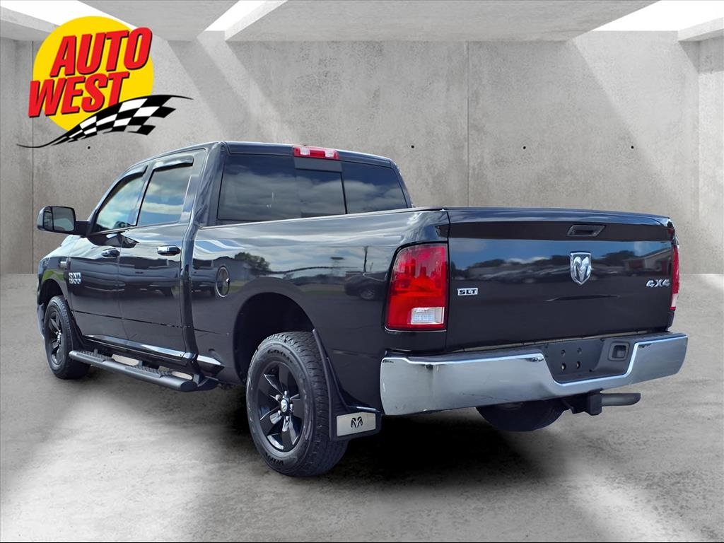 RAM 1500 4WD Crew Cab 149" SLT 2016