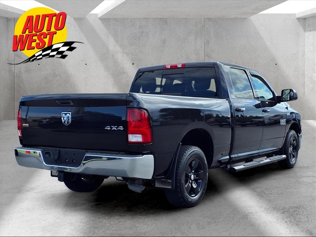 RAM 1500 4WD Crew Cab 149" SLT 2016