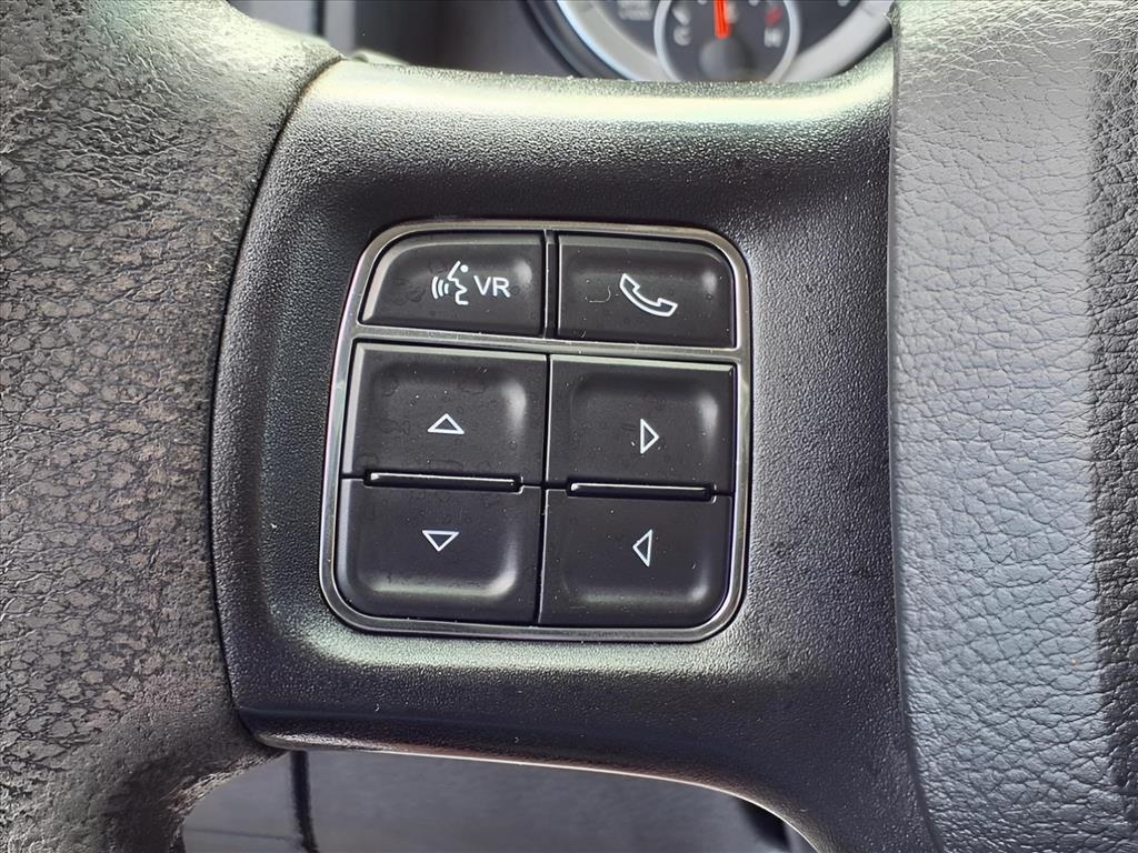 RAM 1500 4WD Crew Cab 149" SLT 2016
