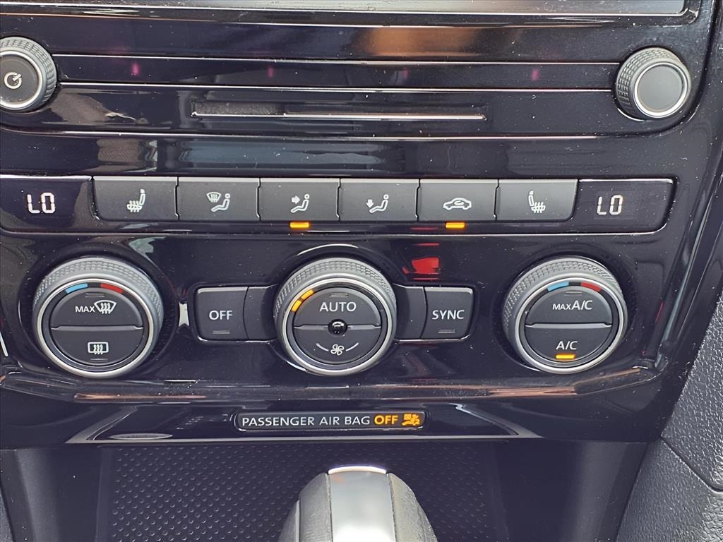 Volkswagen Passat 2.0T SE Auto 2022