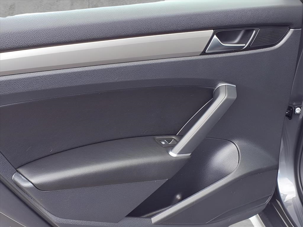 Volkswagen Passat 2.0T SE Auto 2022