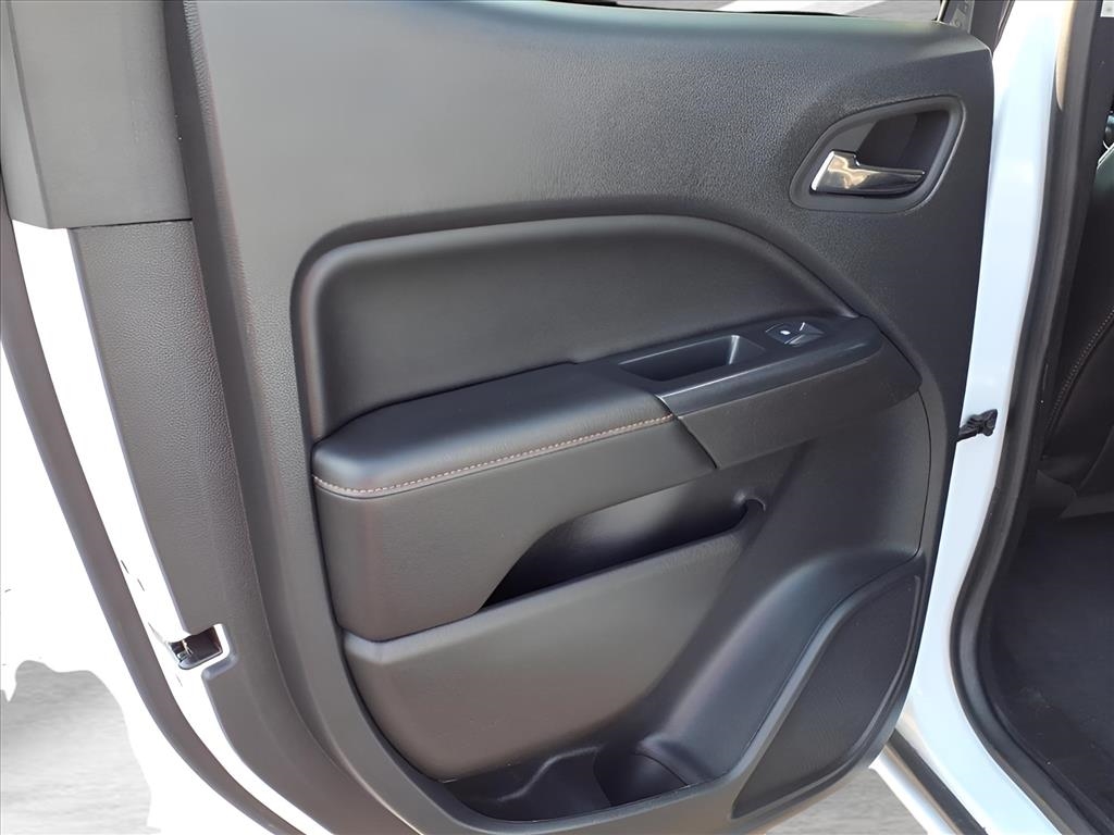 GMC Canyon 4WD Crew Cab 128" AT4 w/Cloth 2022