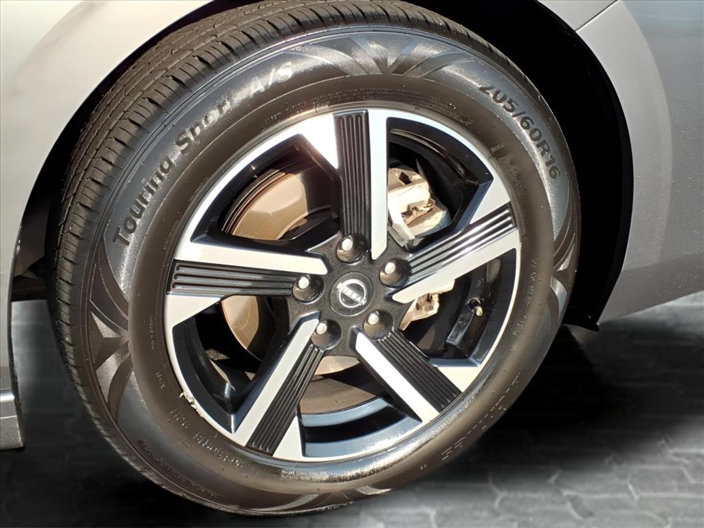 Nissan Sentra SV CVT 2024