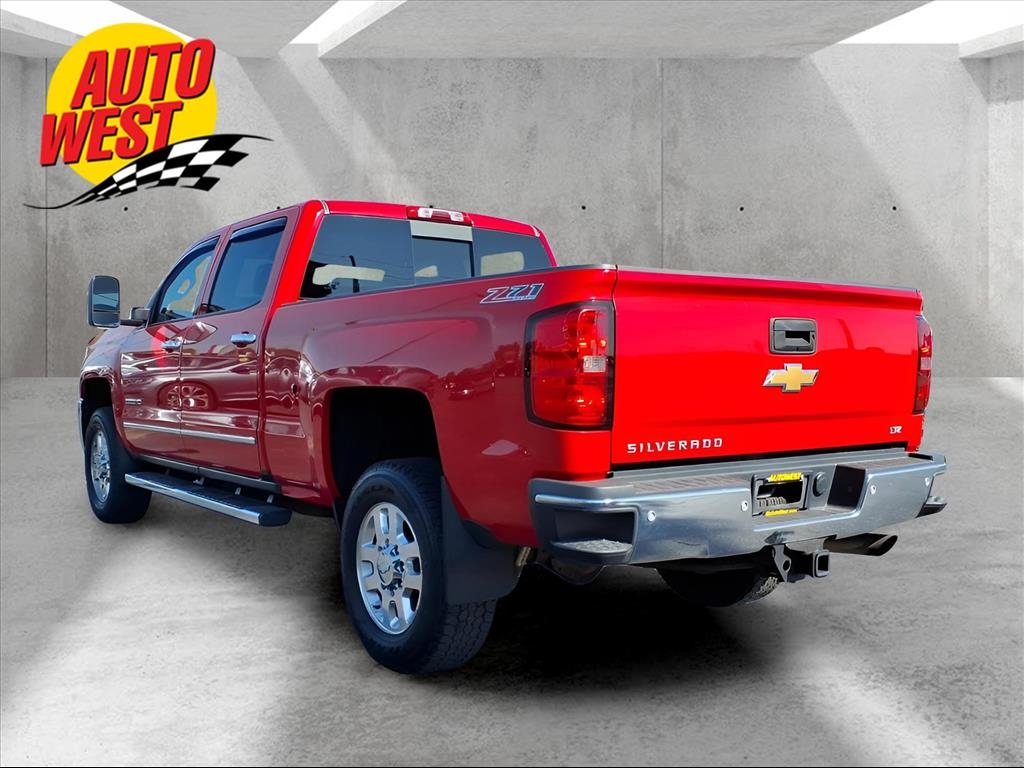 Chevrolet Silverado 2500HD 4WD Crew Cab 153.7" LTZ 2015