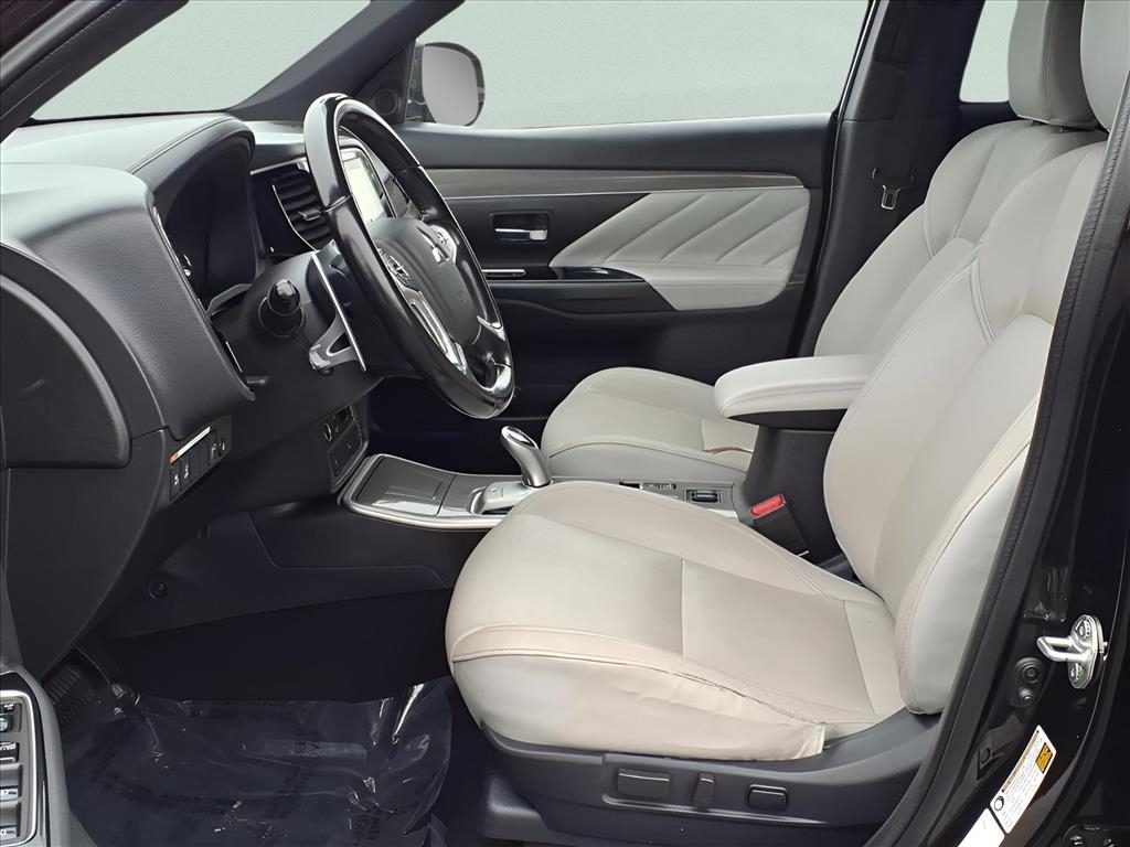 Mitsubishi Outlander PHEV SEL S-AWC 2022
