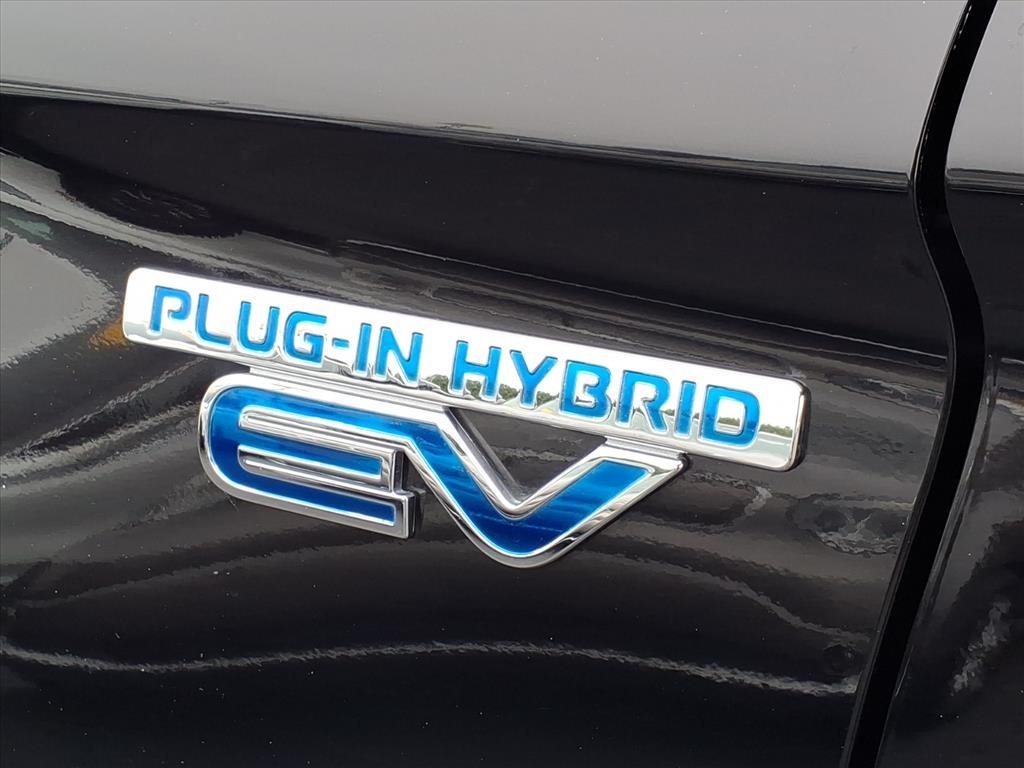 Mitsubishi Outlander PHEV SEL S-AWC 2022