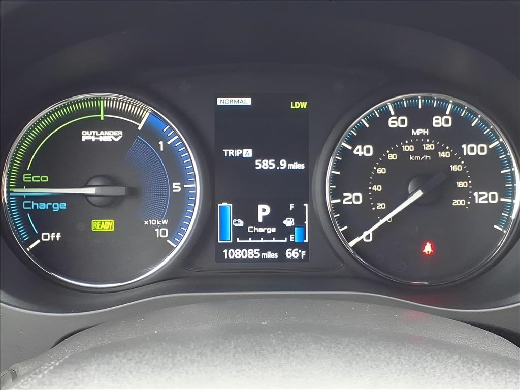 Mitsubishi Outlander PHEV SEL S-AWC 2022