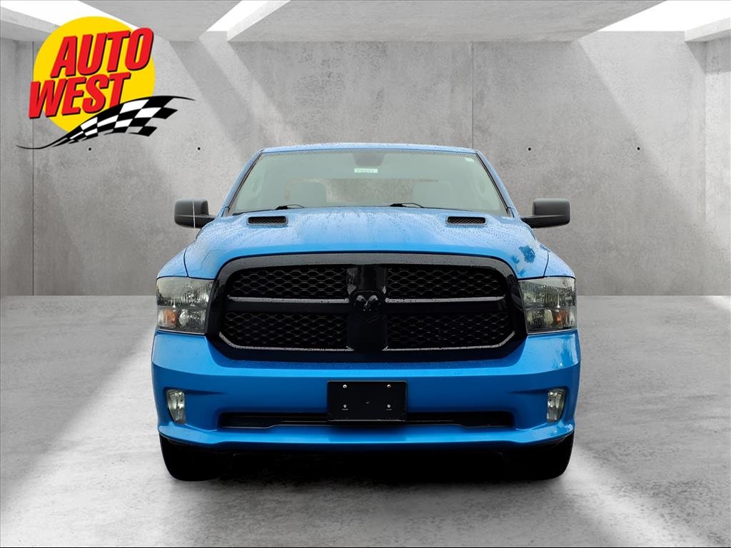 RAM 1500 Classic Express 4x4 Quad Cab 6'4" Box 2021