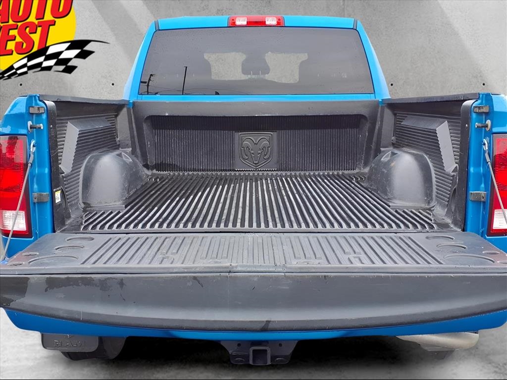 RAM 1500 Classic Express 4x4 Quad Cab 6'4" Box 2021