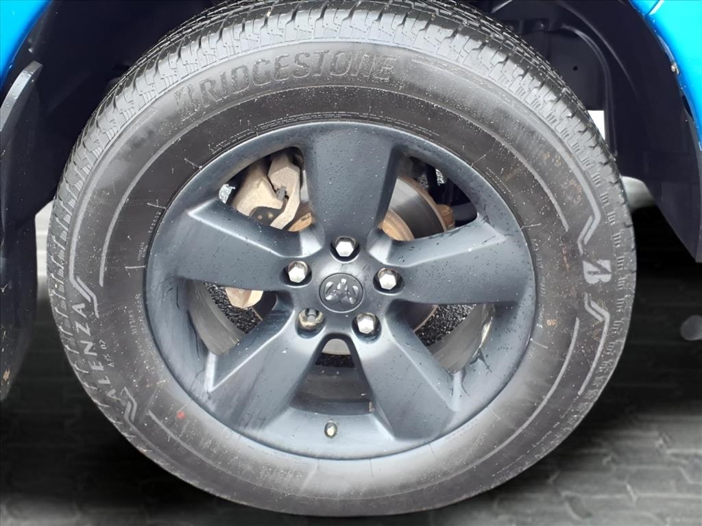 RAM 1500 Classic Express 4x4 Quad Cab 6'4" Box 2021
