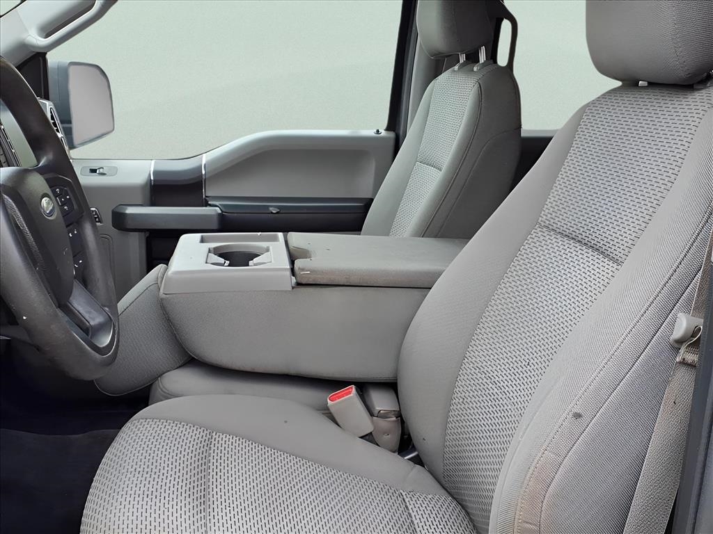 Ford F-150 4WD SuperCrew 145" Lariat 2016