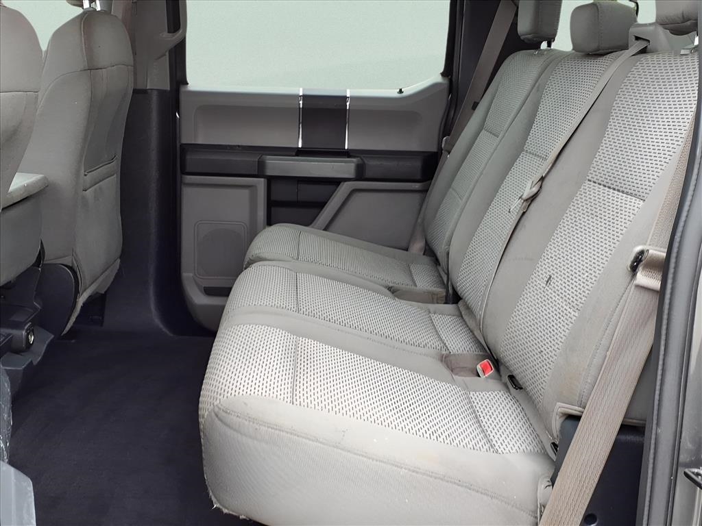 Ford F-150 4WD SuperCrew 145" Lariat 2016