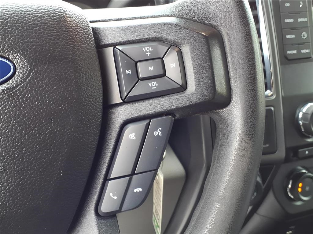 Ford F-150 4WD SuperCrew 145" Lariat 2016