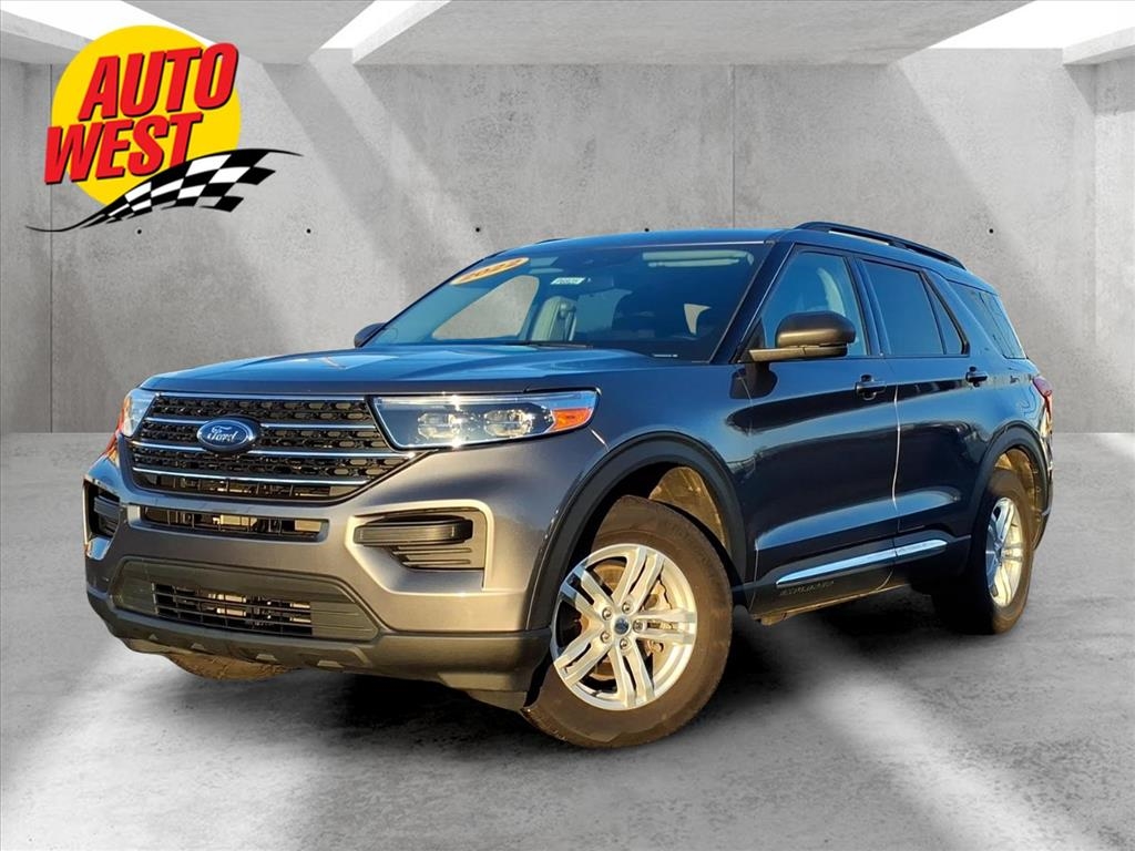 2022 Ford Explorer XLT's photo