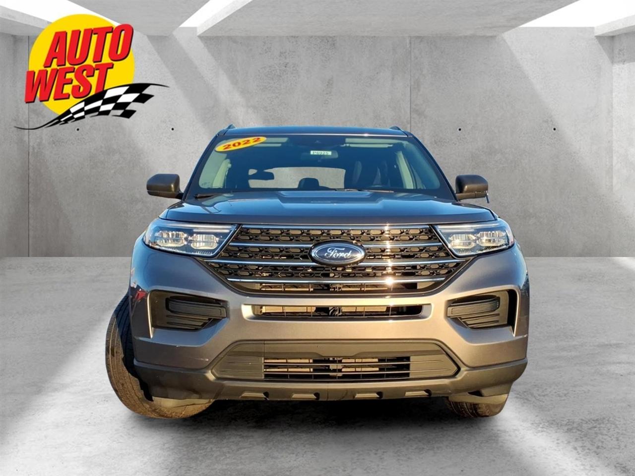 View vehicle photo 2