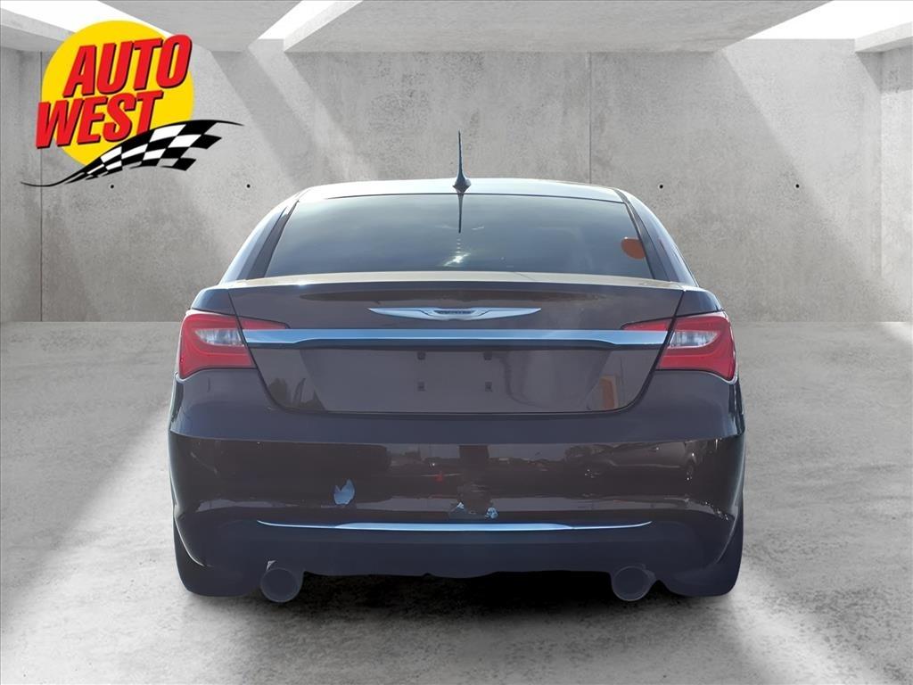 Chrysler 200 4dr Sdn Limited 2013