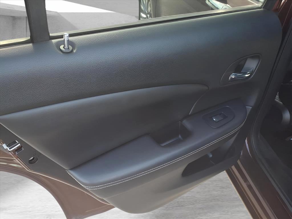 2013 Chrysler 200 Limited - Photo 14