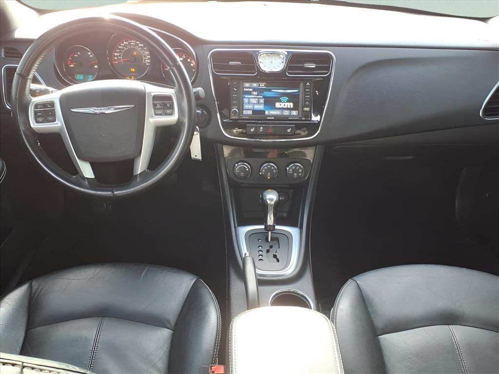 2013 Chrysler 200 Limited - Photo 17