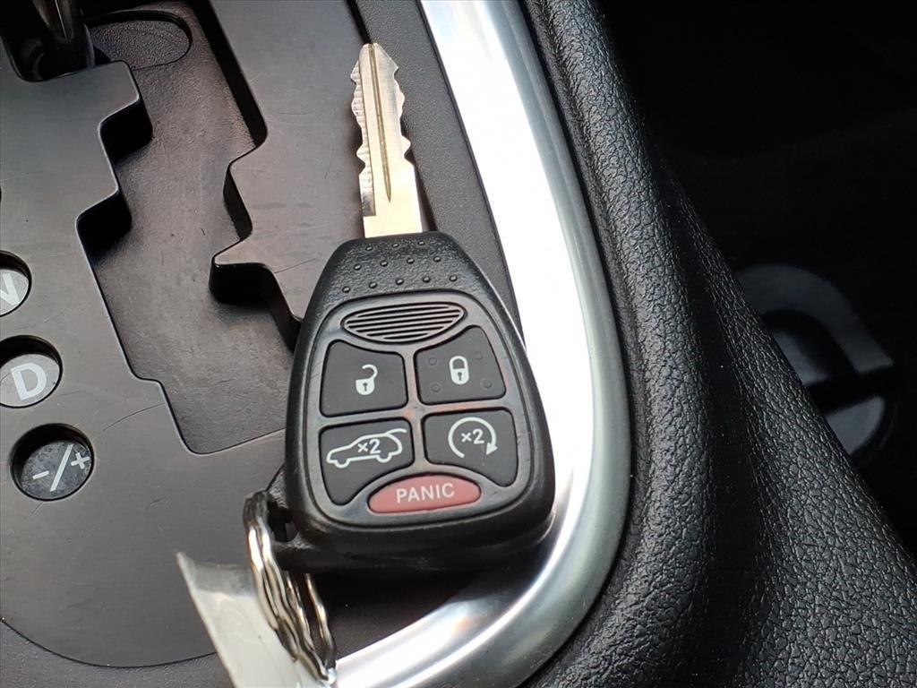 2013 Chrysler 200 Limited - Photo 27