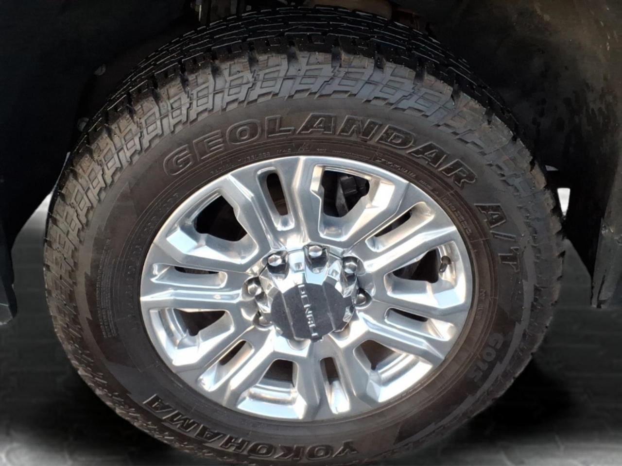GMC Sierra 2500HD 4WD Crew Cab 172" Denali 2023