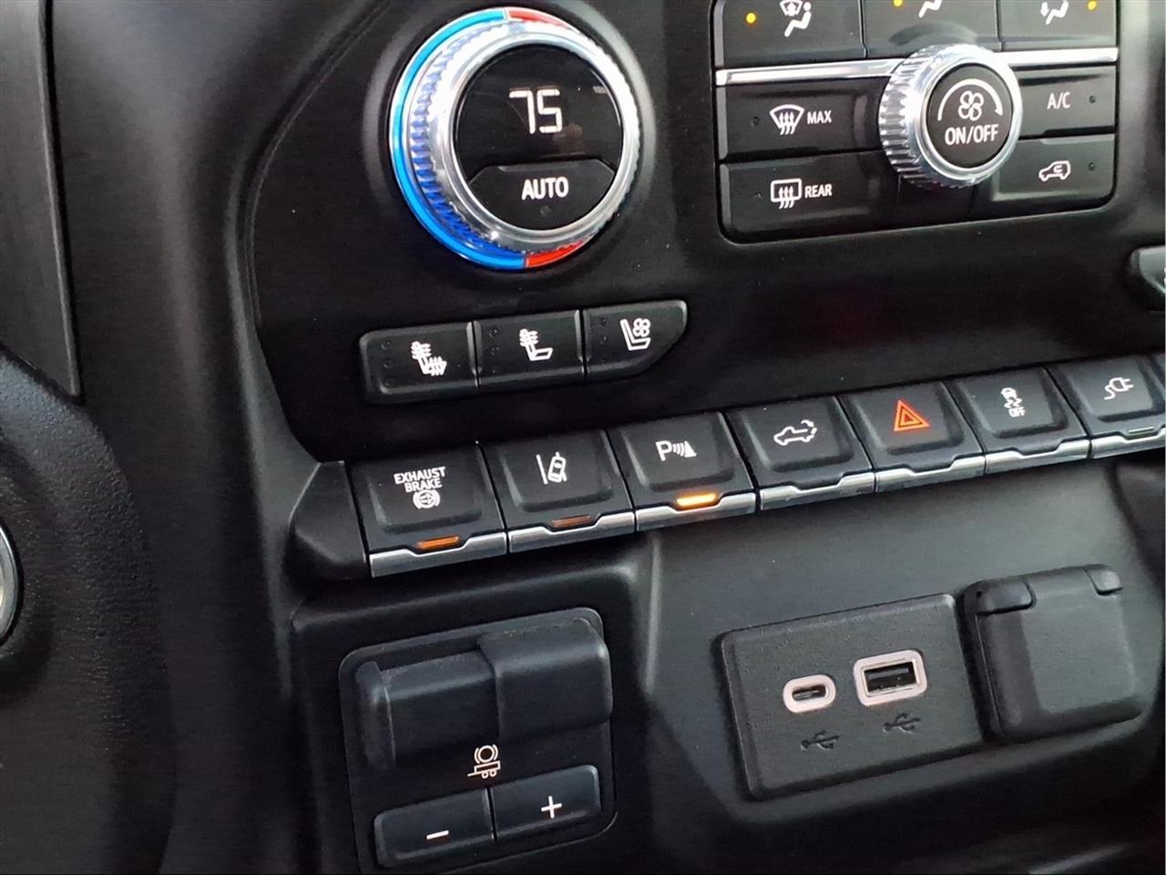2023 GMC Sierra 2500HD Denali - Photo 13