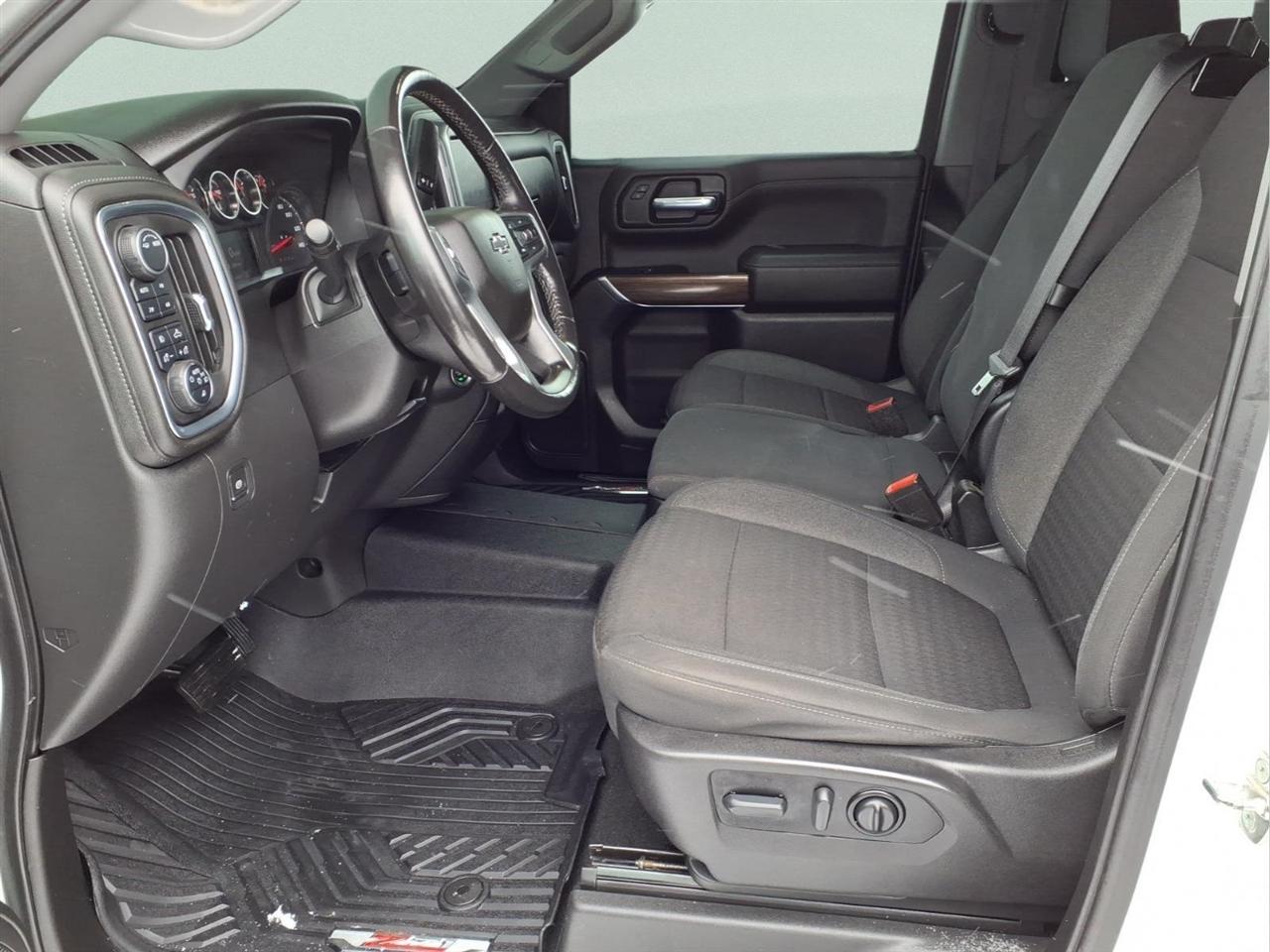 Chevrolet Silverado 1500 LTD 4WD Crew Cab 147" RST 2022