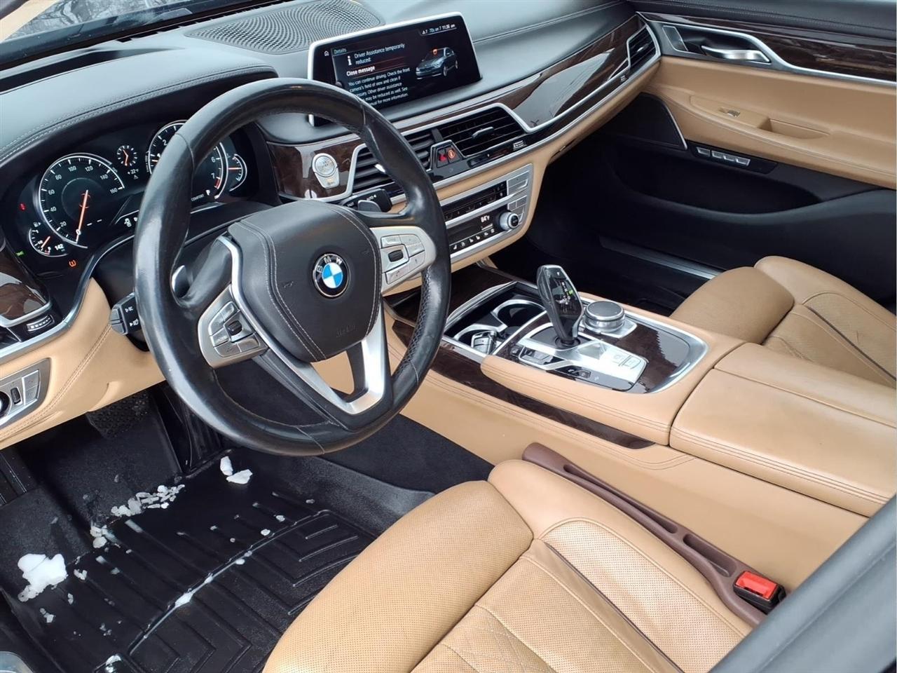 BMW 7 Series 4dr Sdn 750i xDrive AWD 2016