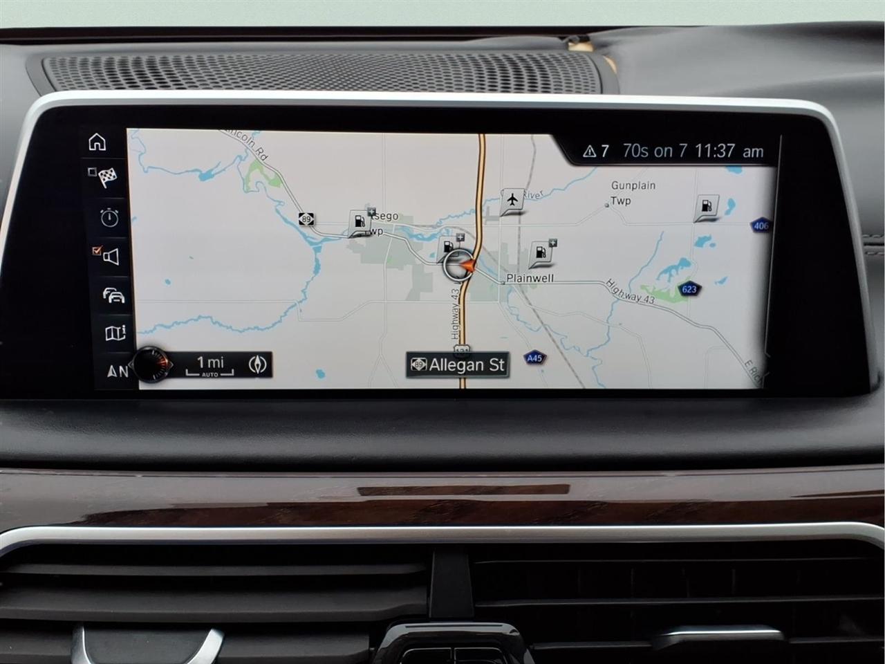 BMW 7 Series 4dr Sdn 750i xDrive AWD 2016