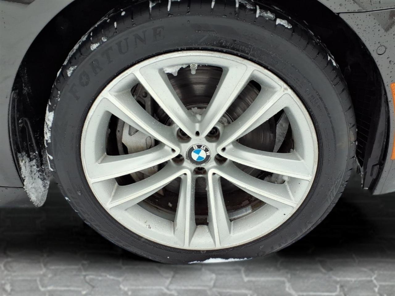 BMW 7 Series 4dr Sdn 750i xDrive AWD 2016