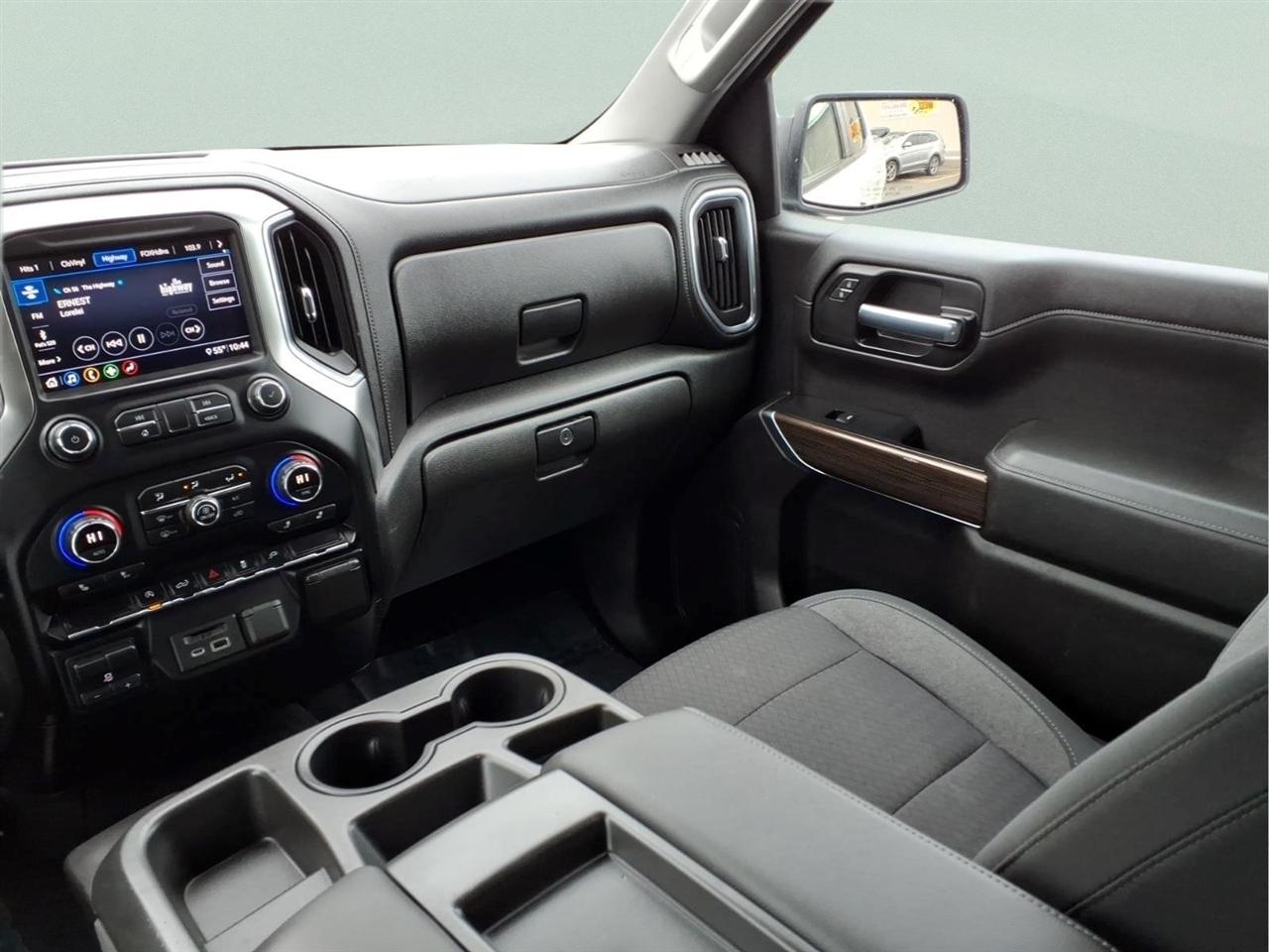 Chevrolet Silverado 1500 4WD Crew Cab 147" LT 2020