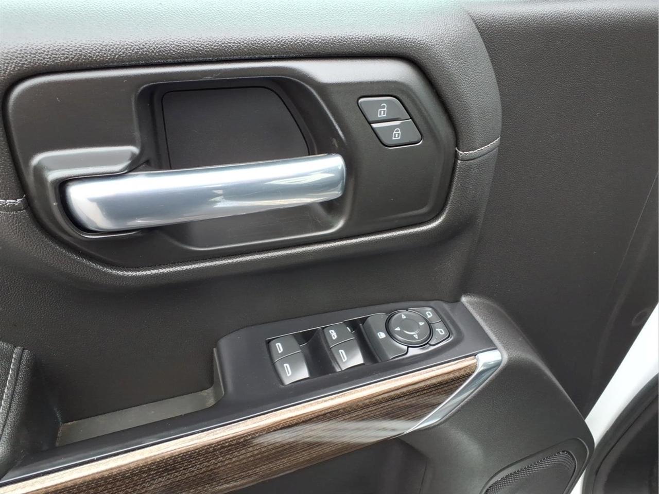 Chevrolet Silverado 1500 4WD Crew Cab 147" LT 2020