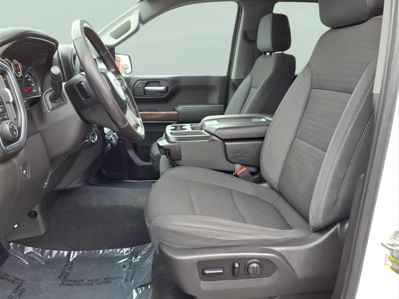 Chevrolet Silverado 1500 4WD Crew Cab 147" LT 2020