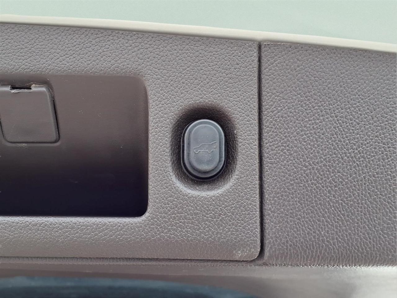 Chevrolet Tahoe 4WD 4dr Premier 2017
