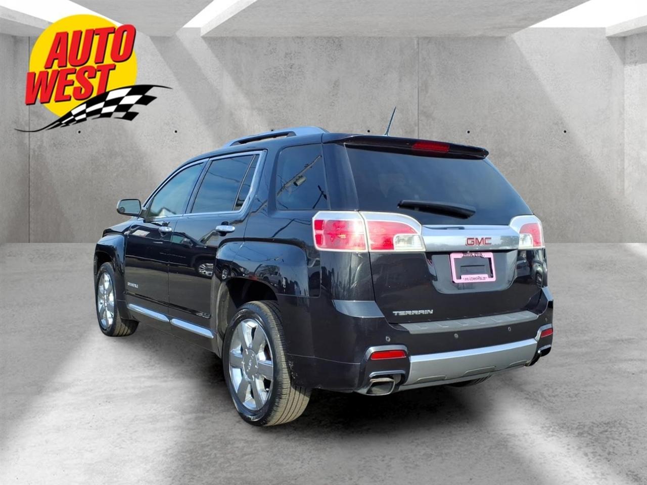 View vehicle photo 4