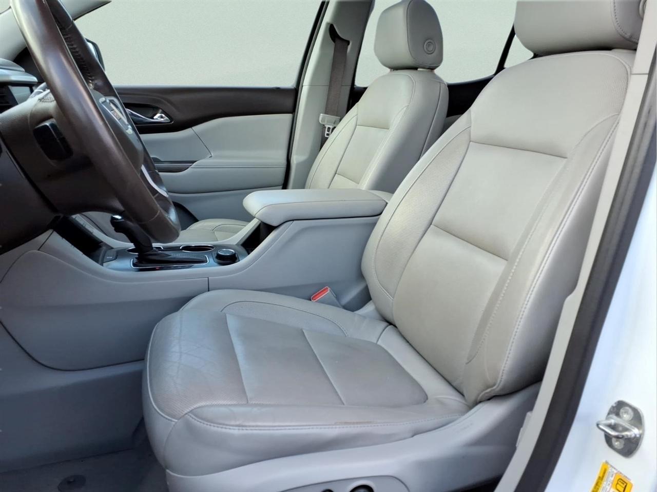 GMC Acadia AWD 4dr SLT w/SLT-1 2017