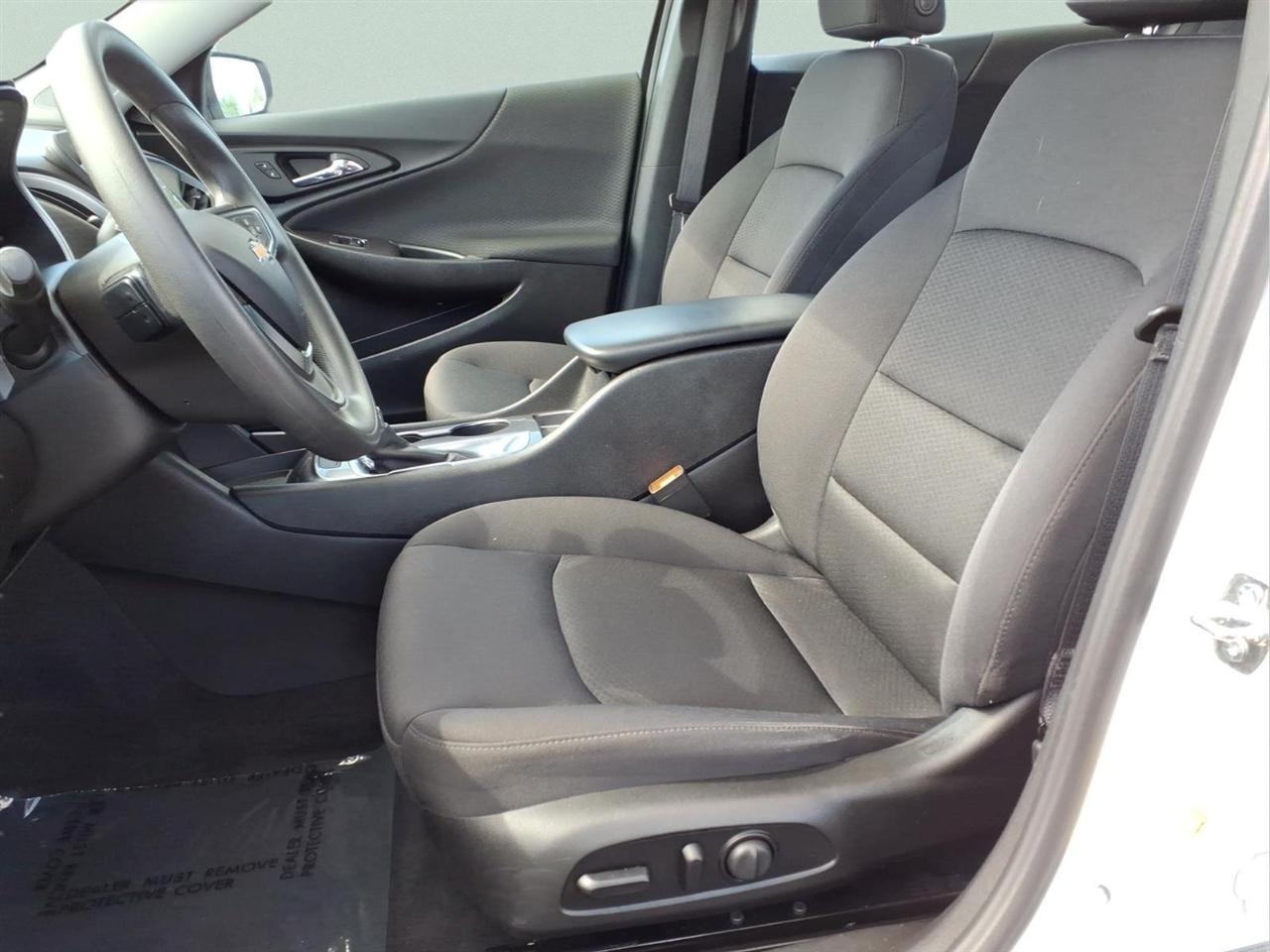Chevrolet Malibu 4dr Sdn LS w/1FL 2021