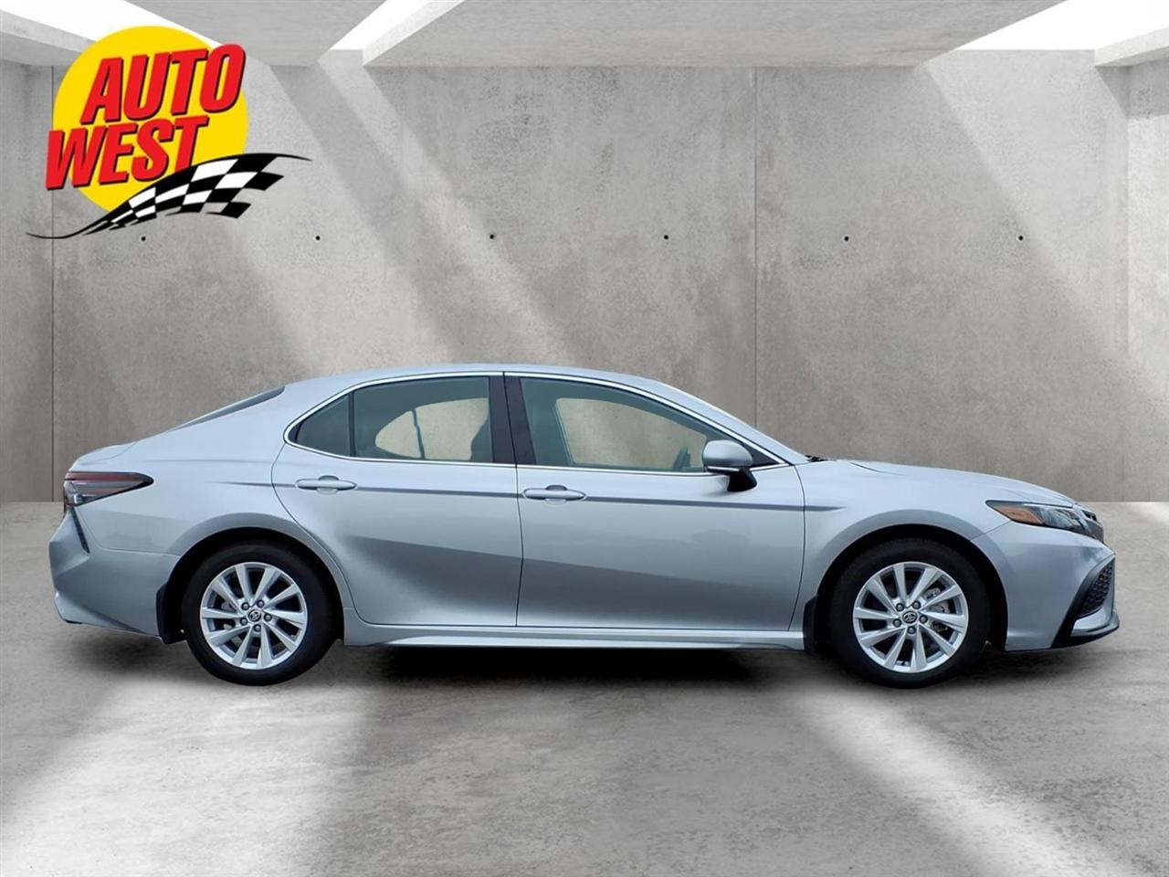 Toyota Camry SE 4D Sedan 2024