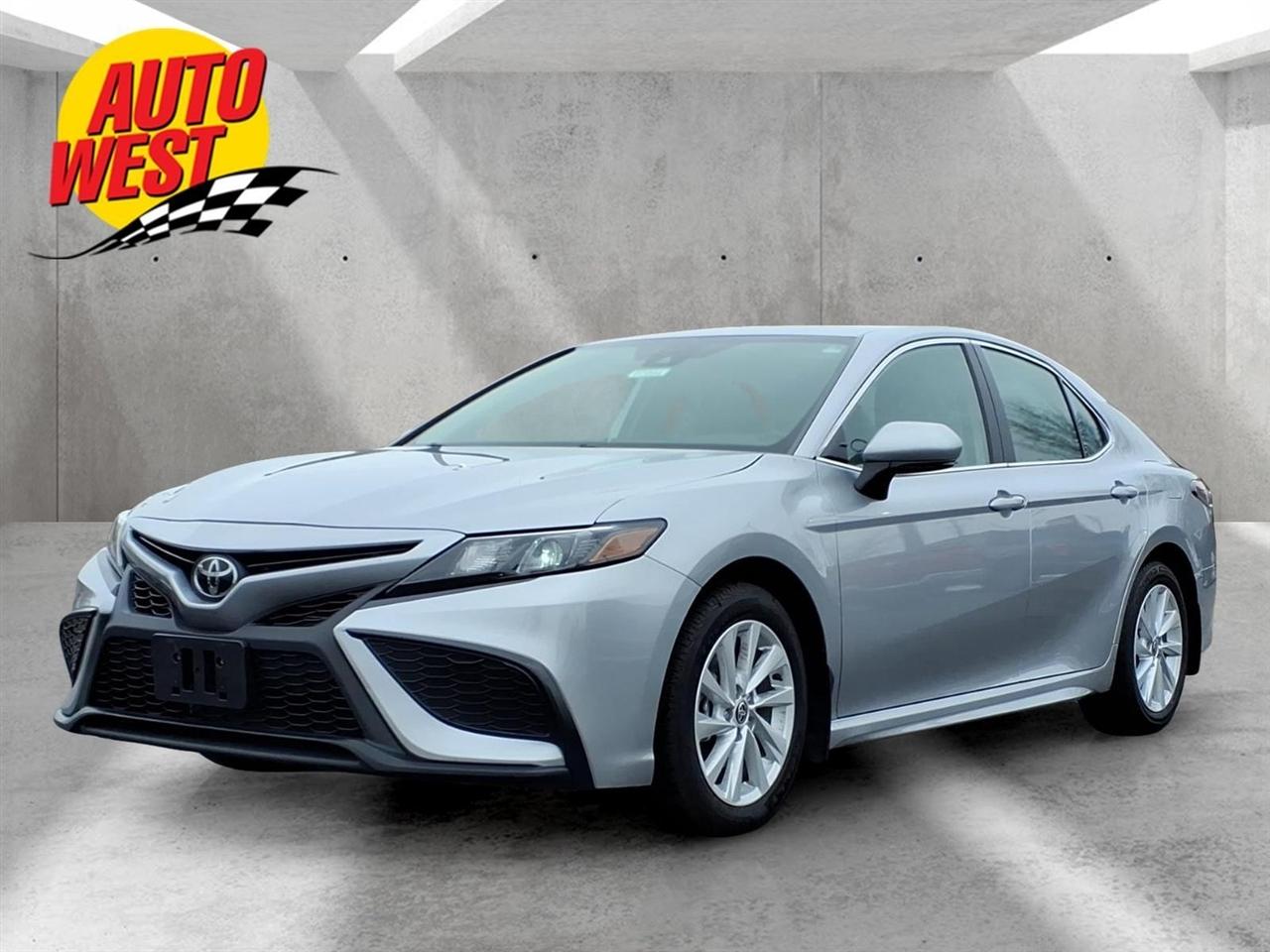 2024 Toyota Camry SE 4D Sedan