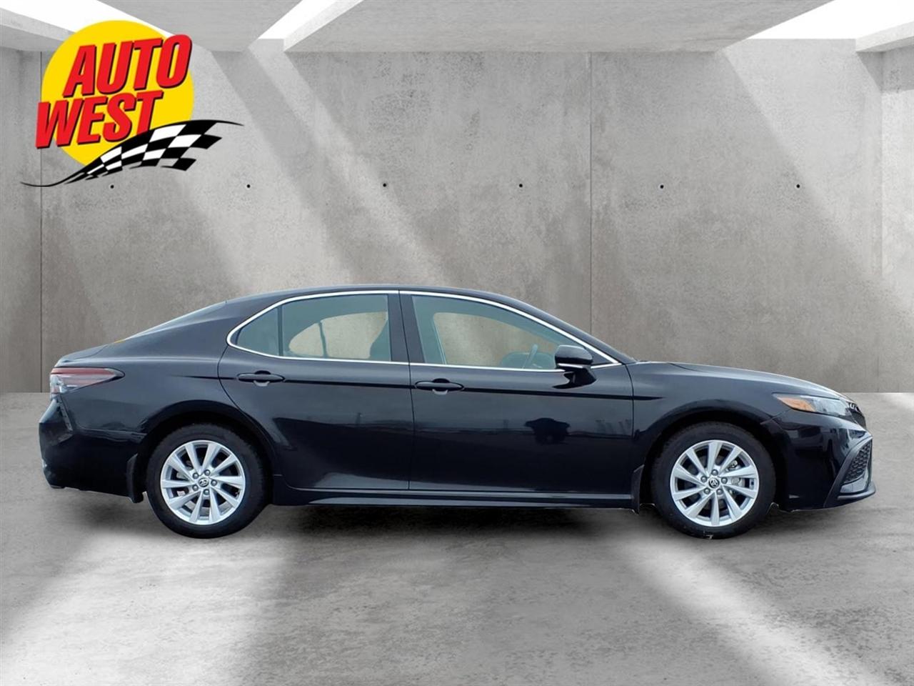 Toyota Camry SE 4D Sedan 2024