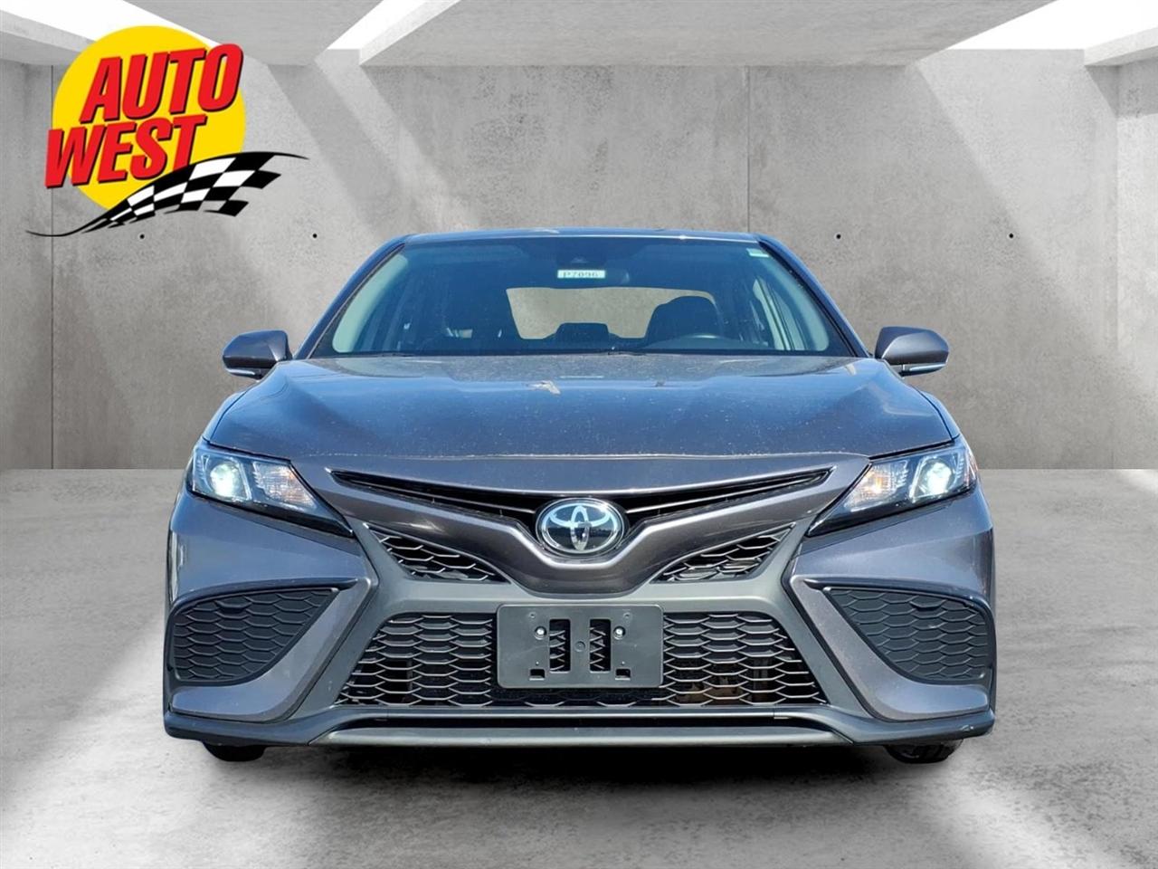 Toyota Camry SE Auto (Natl) 2024