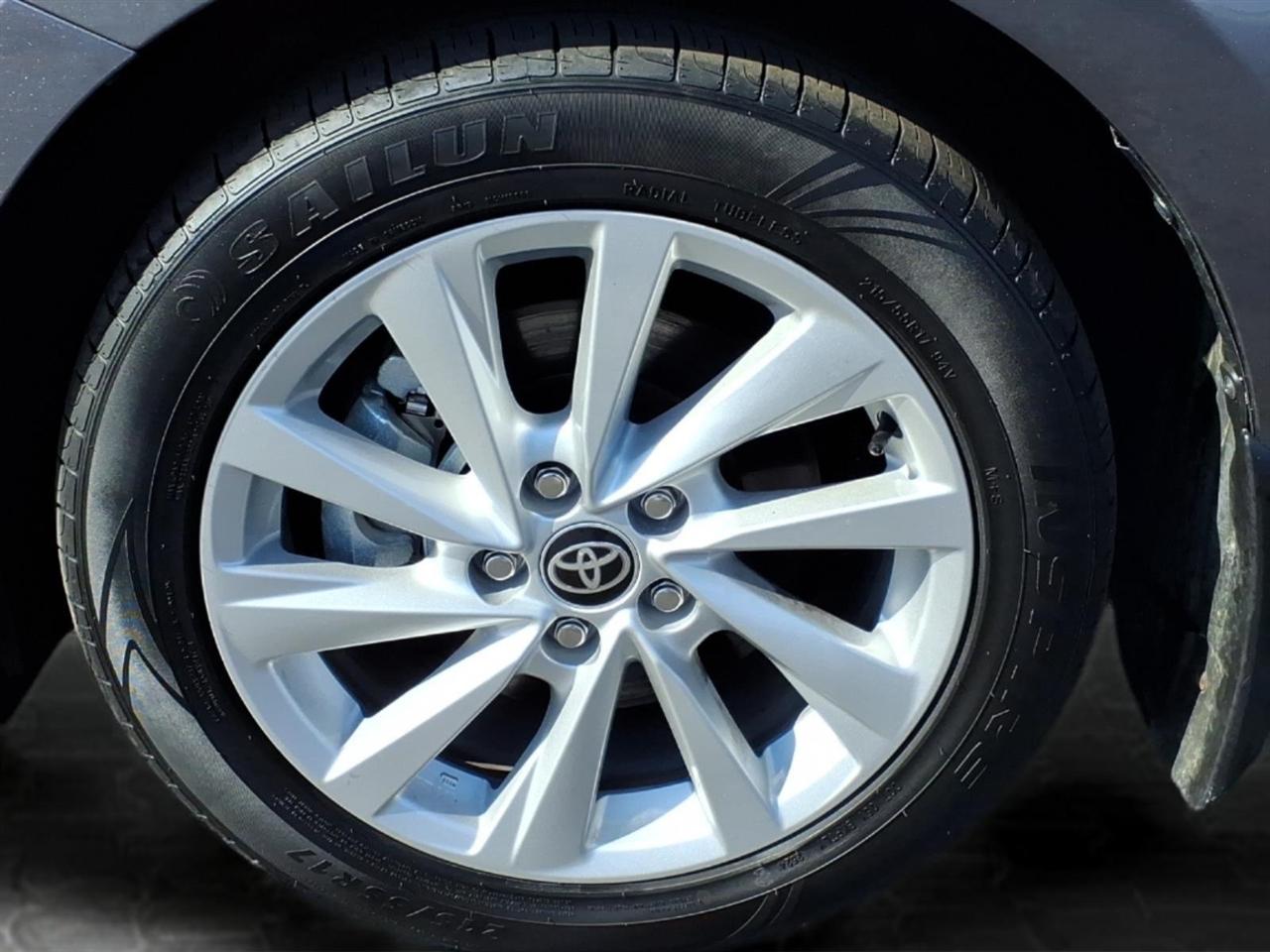Toyota Camry SE 6-Spd AT 2024