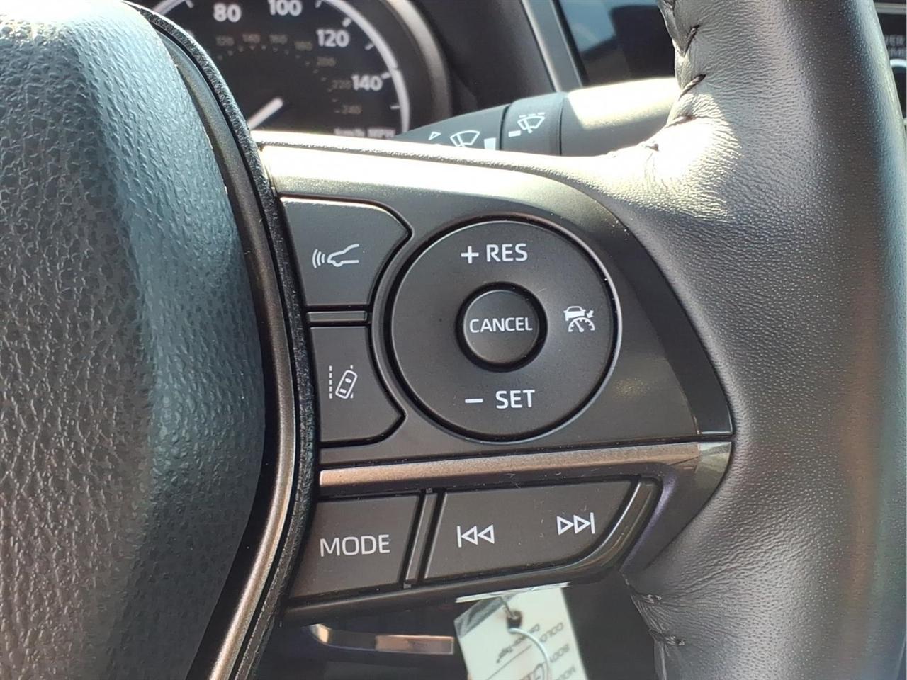Toyota Camry SE 6-Spd AT 2024